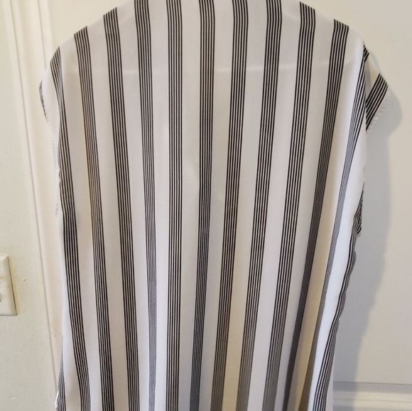 NY & Co Women's Top - Picture 3 of 3